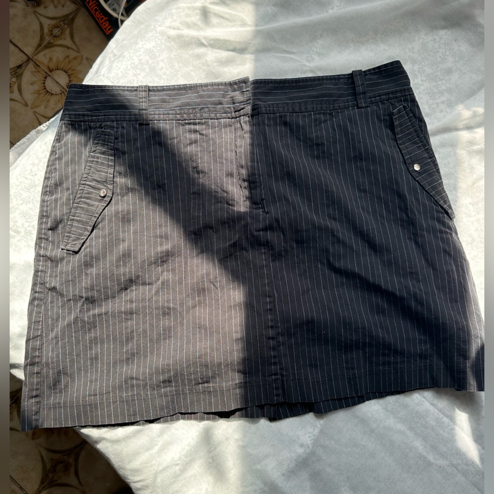 Izod Black and Gray Stretch Skirt